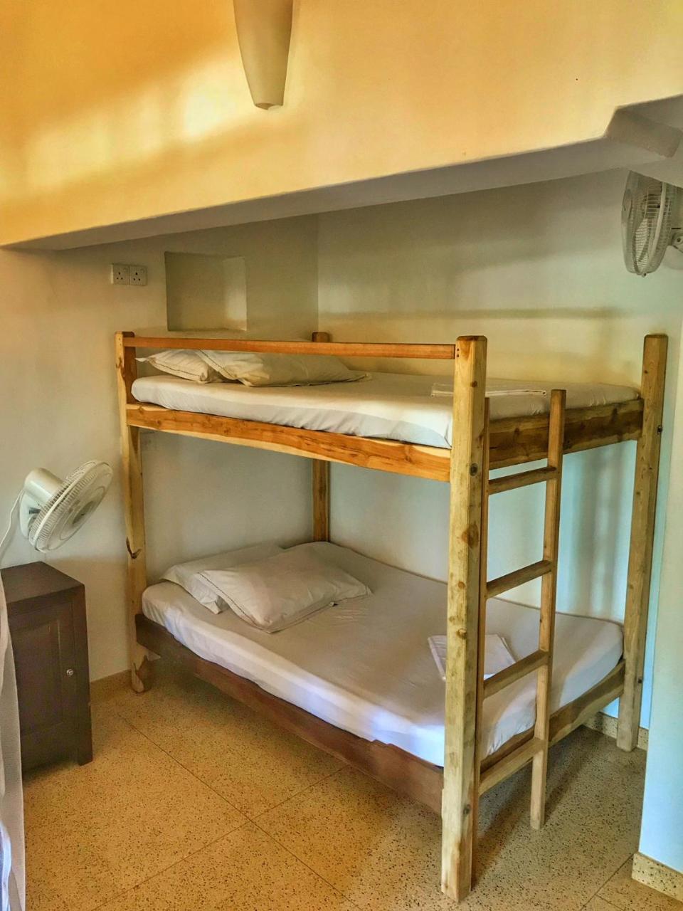 Gecko Restaurant & Rooms 아루감 베이 외부 사진